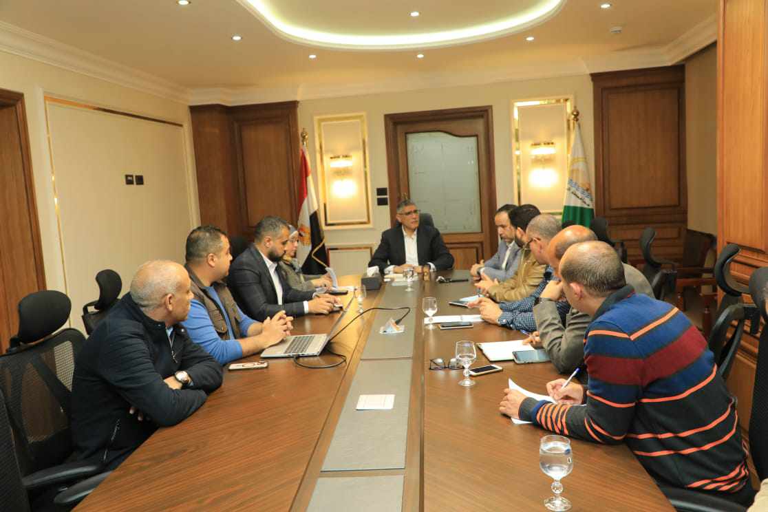 محافظ الجيزة يتابع الموقف التنفيذي للمنشآت الصحية بالمحافظة