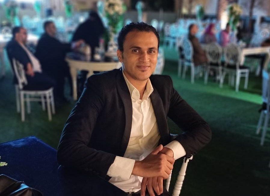 أسرة جريدة البورصجية تُعزي الزميل محمد ربيع في وفاة والده