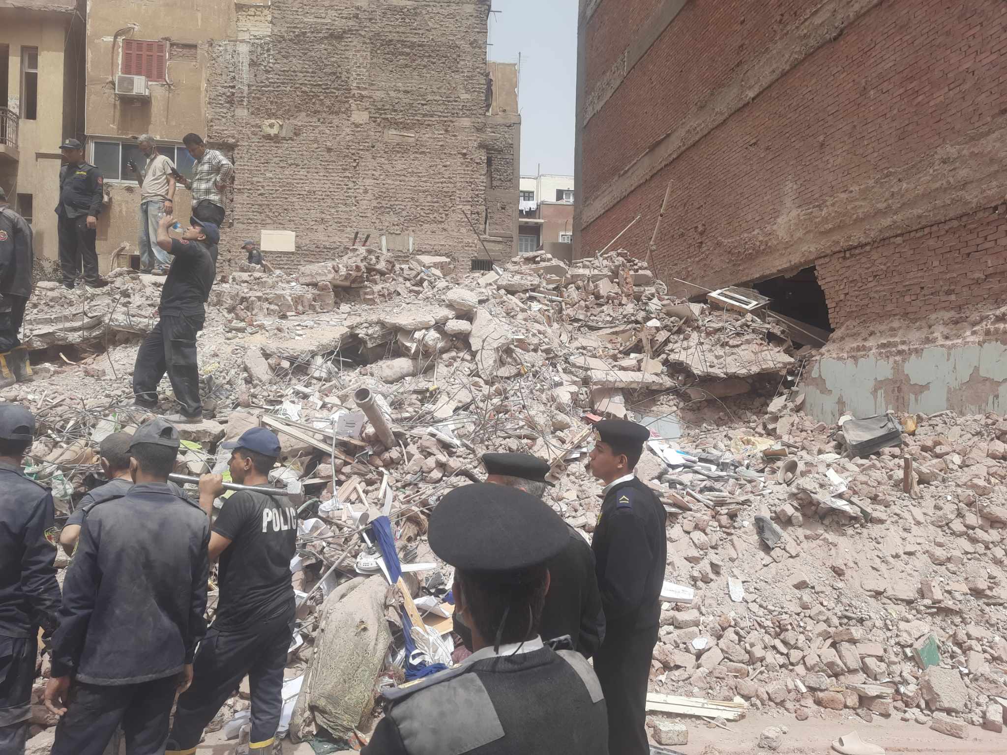 النيابة العامة تباشر التحقيقات في واقعة المنزل المنهار بأسيوط