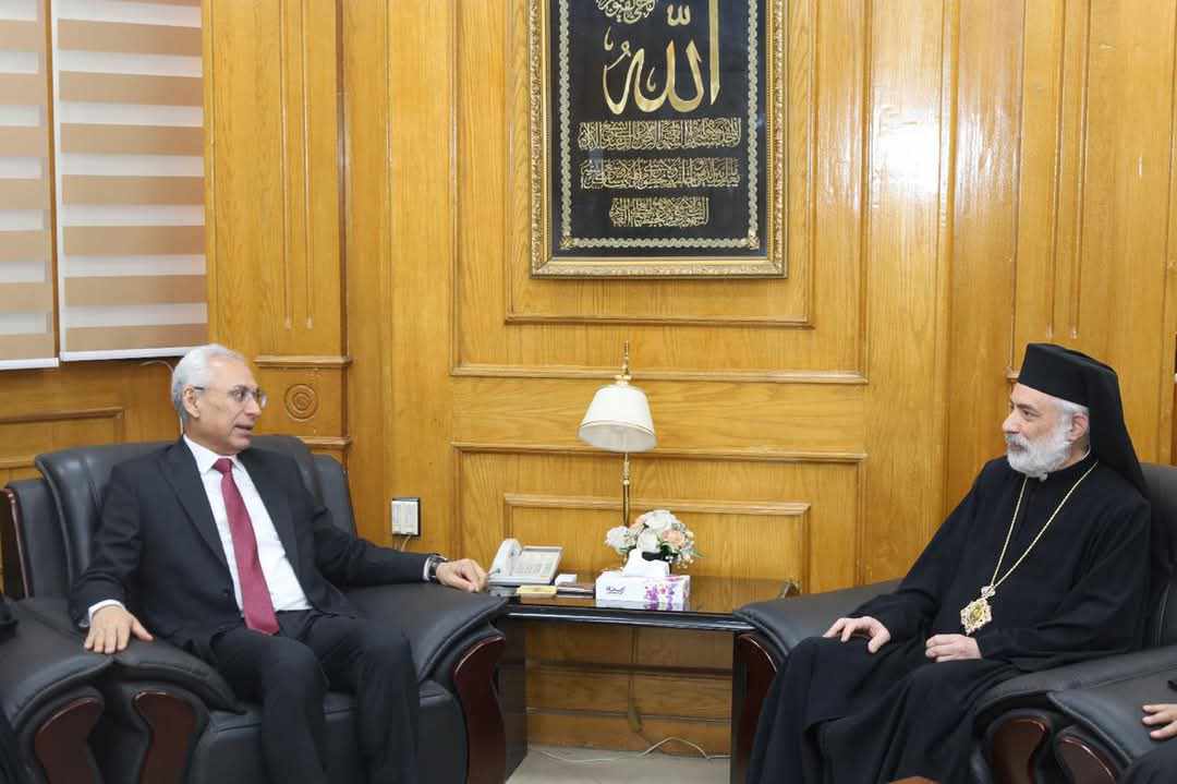 رئيس جامعة المنيا يستقبل مطران الكاثوليك للتهنئة بعيد الفطر المبارك