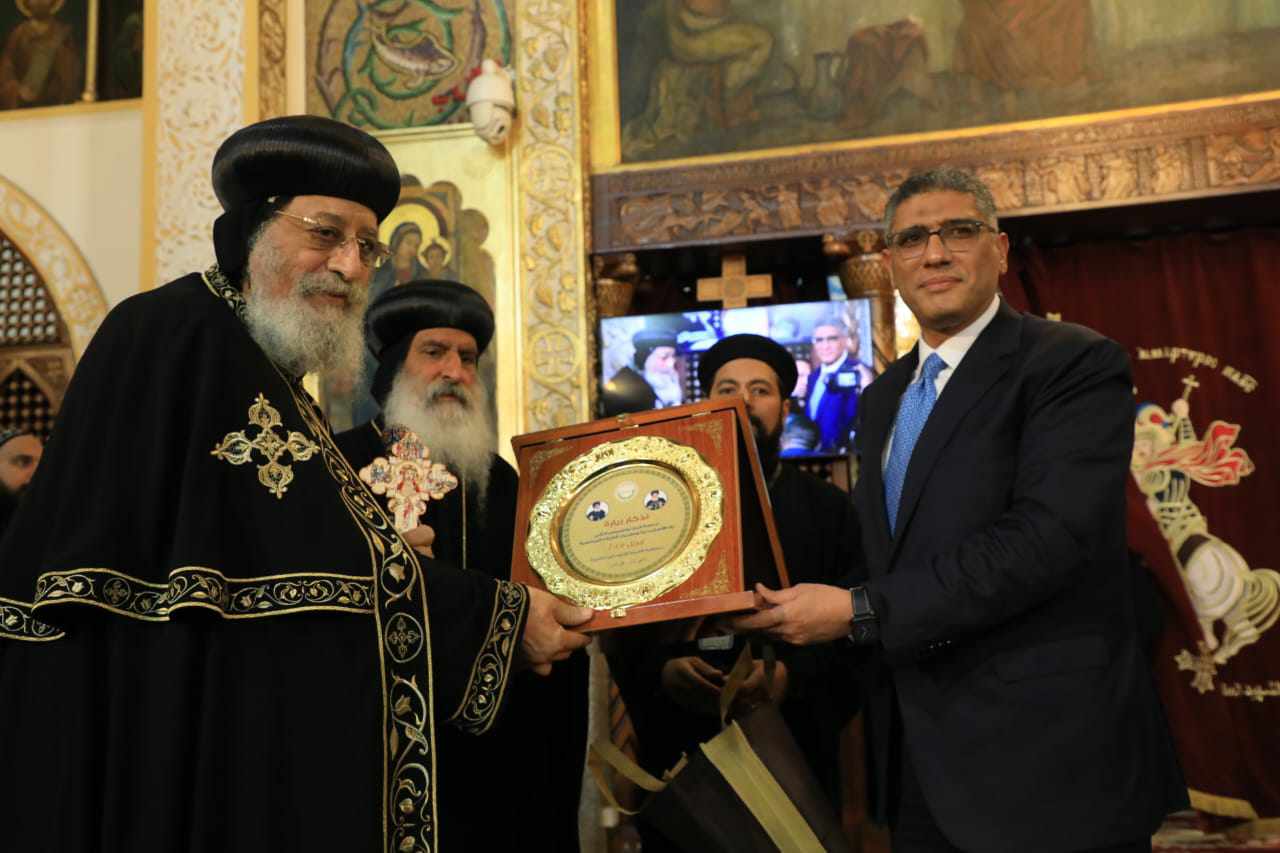 البابا تواضروس الثاني ومحافظ الجيزة يفتتحان مبني الخدمات بالمطرانية للأقباط الأرثوذكس