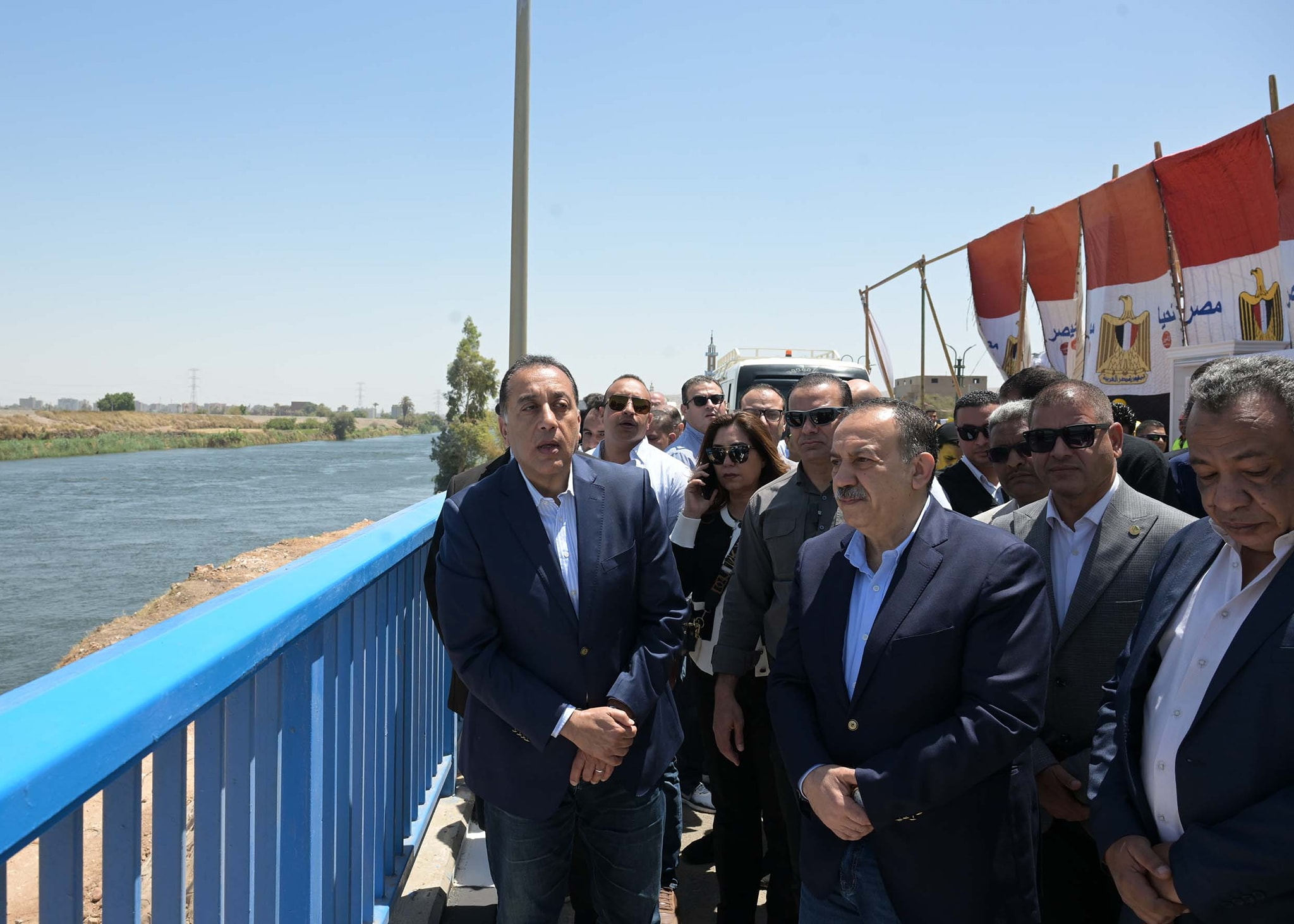 رئيس الوزراء يفتتح كوبري “منقباد” العلوي في أسيوط