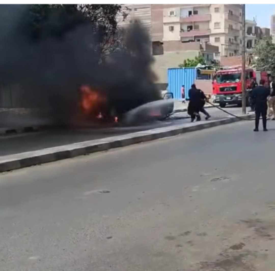 السيطرة على حريق في ميكروباص بالغربية