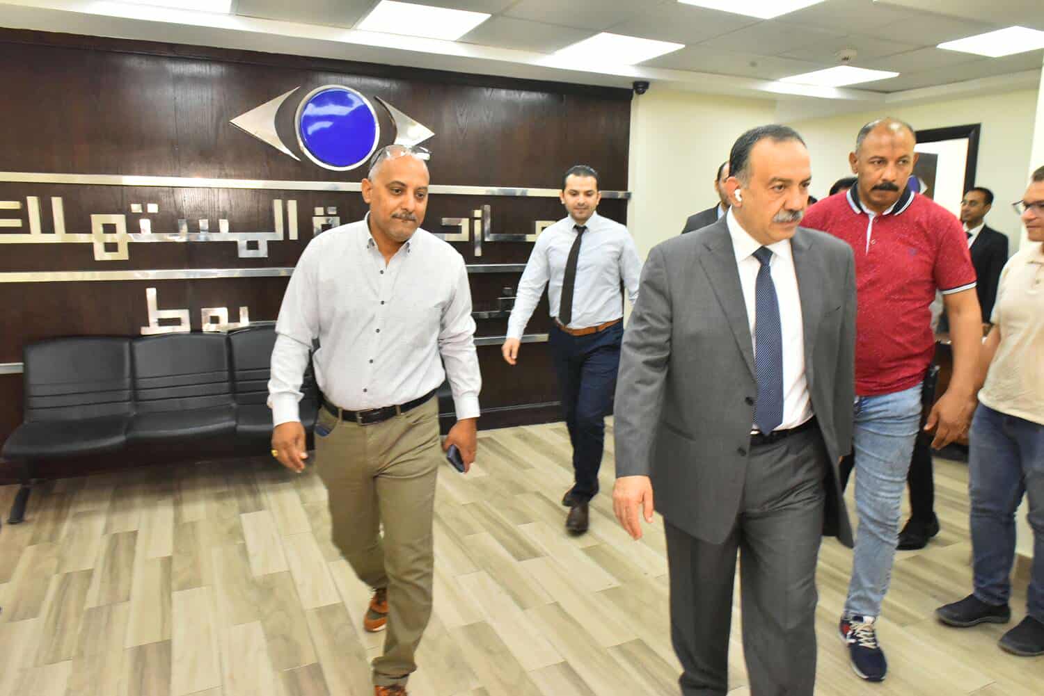 محافظ أسيوط يتفقد جهاز حماية المستهلك ويشدد على تكثيف الرقابة وحماية حقوق المواطنين