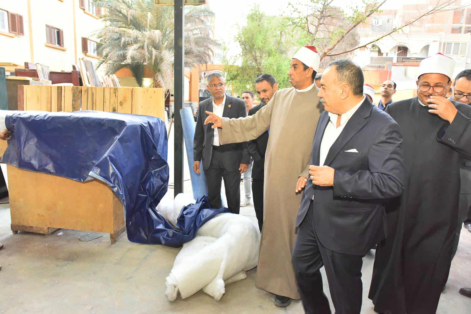 طلاب الأزهر يشاركون في ورش الأخشاب لتدريبات المهن الحرفية بمنطقة أسيوط الأزهرية