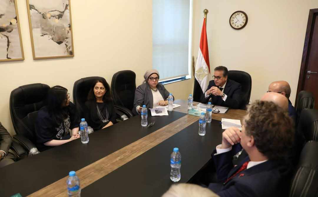 وزير الصحة يجتمع بوفد منظمة الصحة العالمية  لسرطان الأطفال