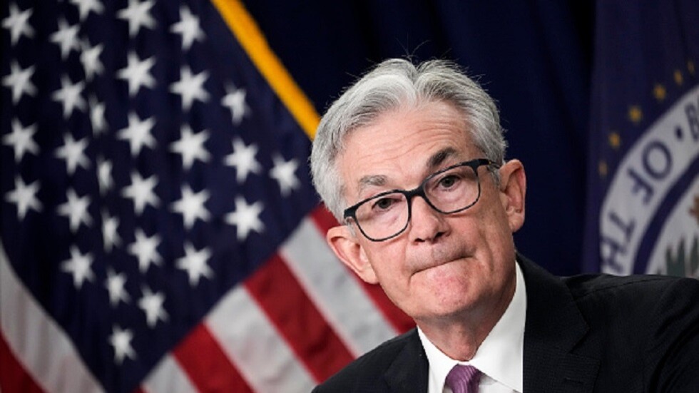 رئيس الاحتياطي الفيدرالي: من المرجح أن تتسبب الرسوم الجمركية الأمريكية في ارتفاع التضخم وتباطؤ النمو