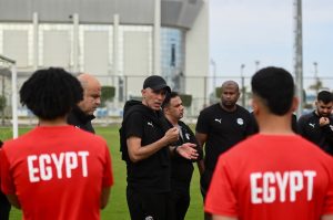 أسامة نبيه يحذر لاعبي المنتخب من سيراليون