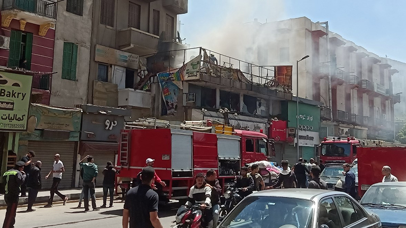 حفظ التحقيقات…ماس كهربى وراء حريق مخزن ورق بحدائق القبة