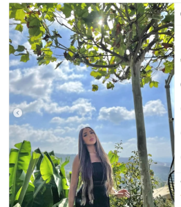 ظهرت بـ”فستان جينز”.. سارة سلامة تتصدر “التريند” بعد أحدث ظهور لها