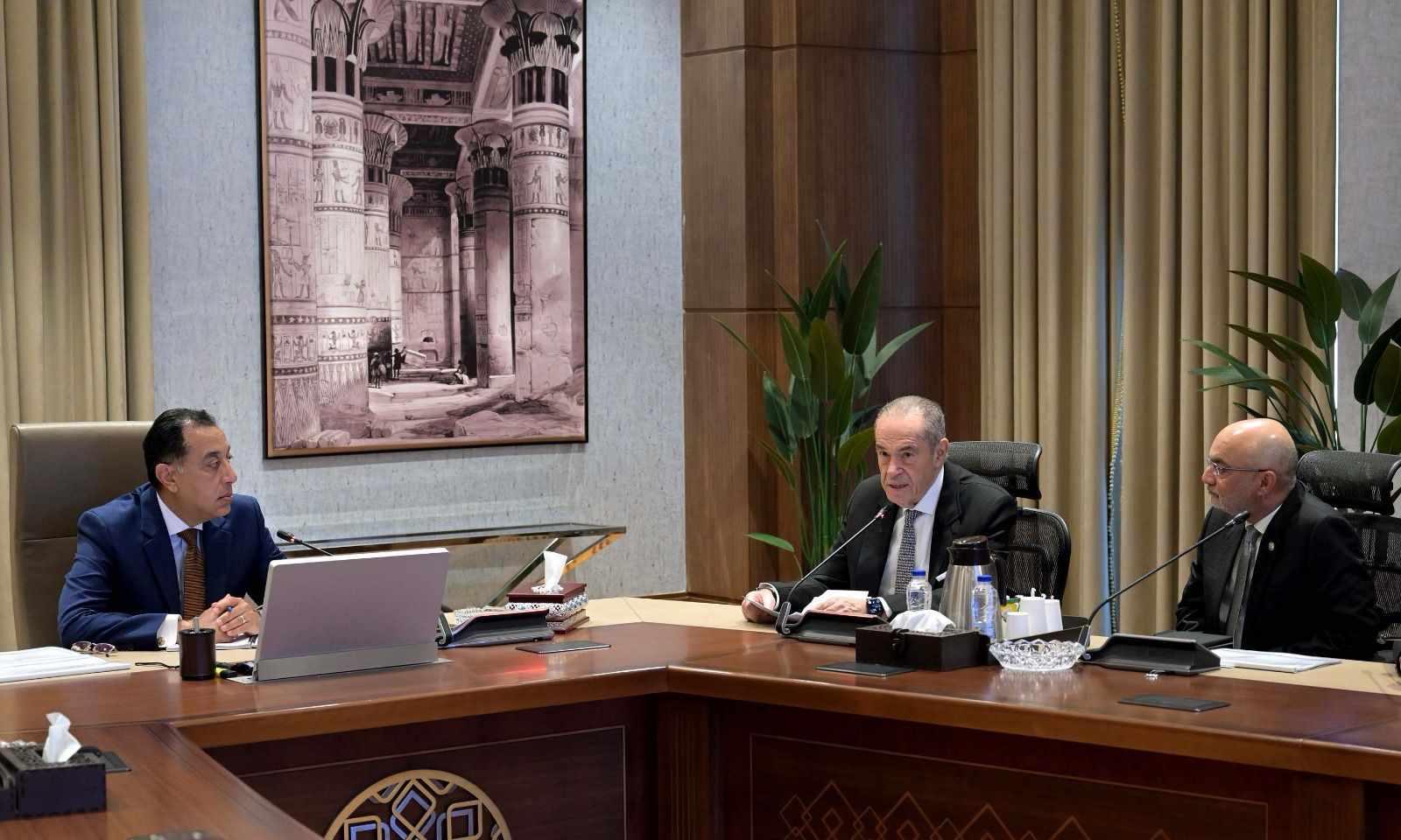 المنصور للسيارات تقدم خطة توسعية جديدة في لقاء مع رئيس الوزراء لدعم الصناعة المحلية