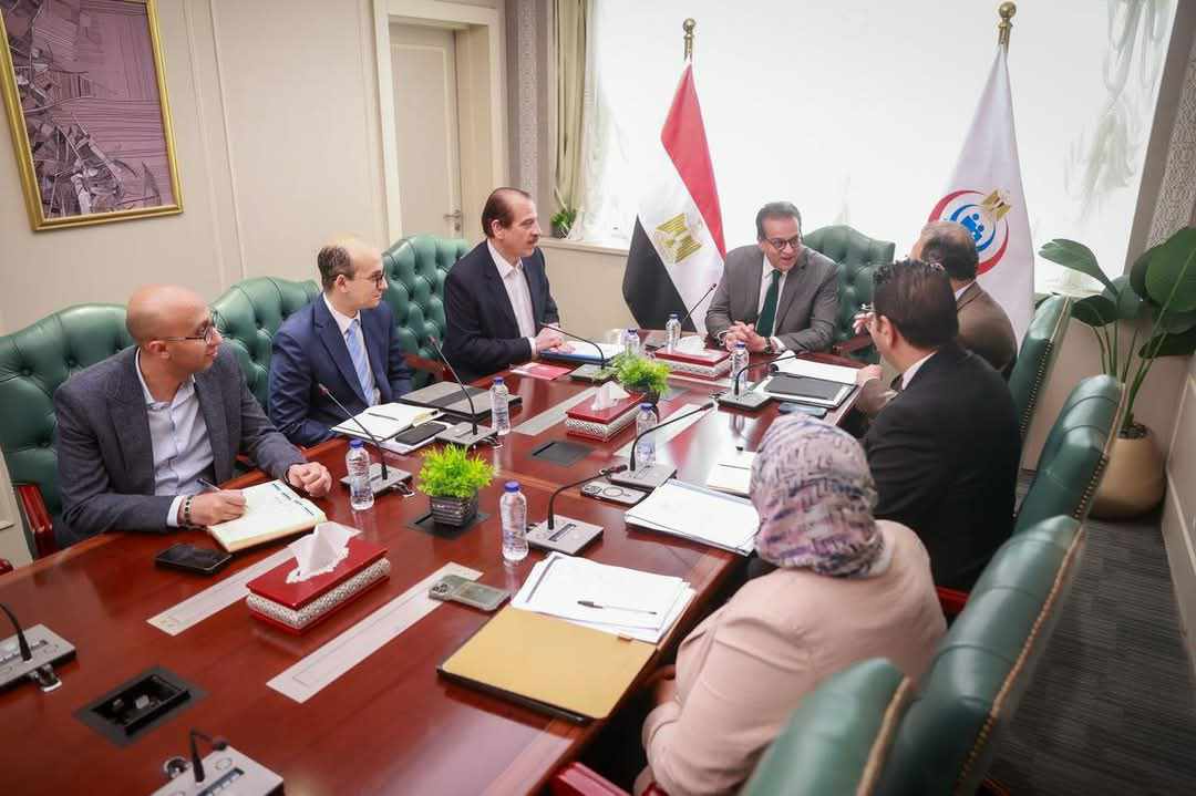 أبرز توصيات اجتماع وزير الصحة برئيس هيئة سلامة الغذاء