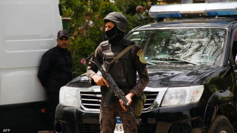 القبض على دليفيرى لقيامه بالتحرش بسيدة أجنبية أثناء سيرها بأحد شوارع التجمع الخامس