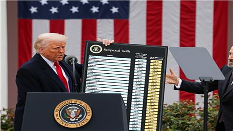 أمريكا تبدأ تحصيل رسوم ترامب الجديدة بنسبة 10%