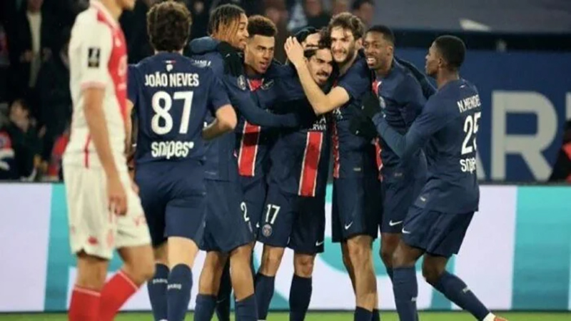 أستون فيلا يتحدى باريس سان جيرمان فى دوري أبطال أوروبا الليلة