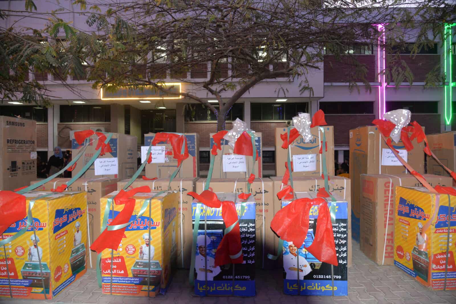 هدية الرئيس.. محافظ أسيوط يوزع 58 جهاز عروسة للمقبلات على الزواج