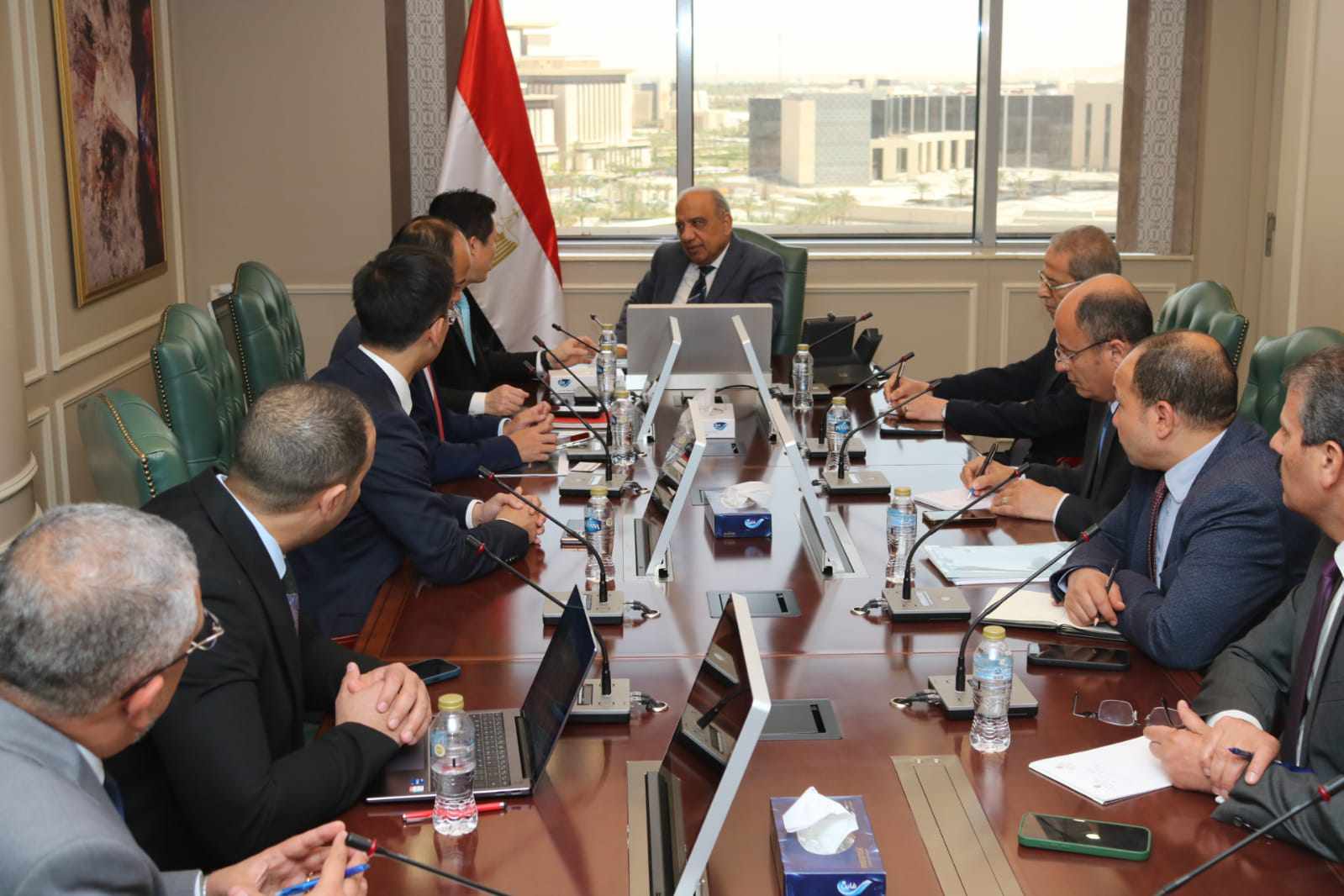 وزير الكهرباء يبحث مع هواوي الصينية سبل دعم وتعزيز التعاون فى مجالات الطاقة المتجددة