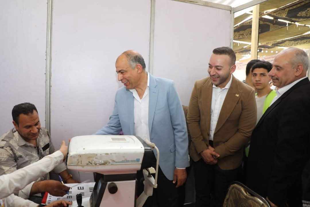 محافظ المنيا يشهد قافلة طبية مجانية بمغاغة ويؤكد دعمه المستمر للارتقاء بالخدمات الصحية