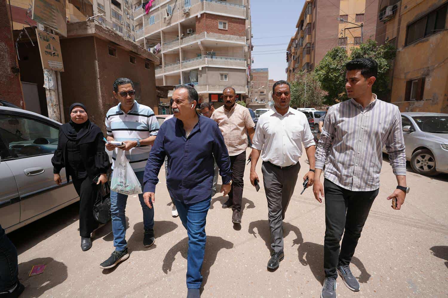 محافظ أسيوط يوجه بتحسين البنية التحتية للصرف الصحي بمنطقة مساكن عزبة السجن