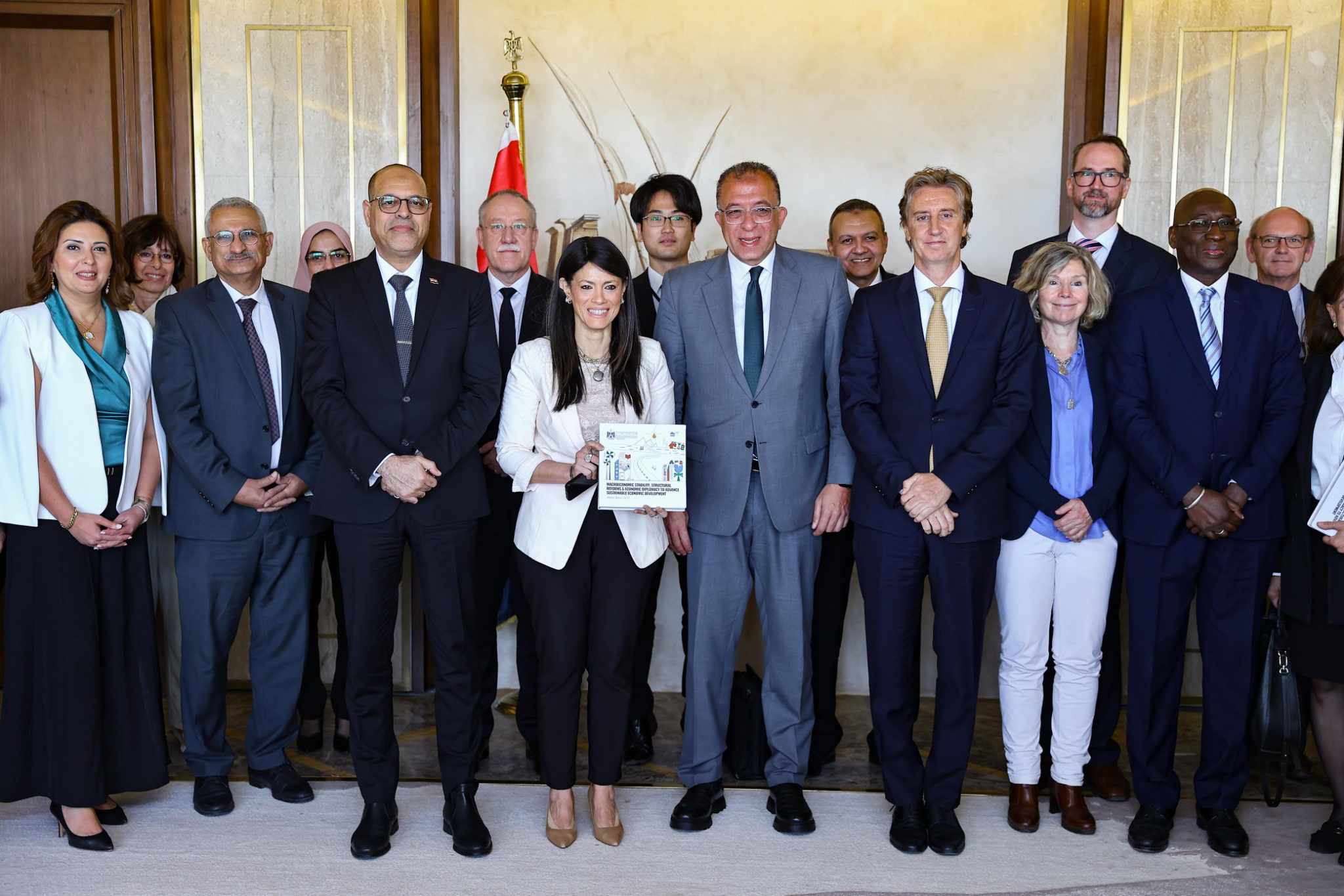 التخطيط تصدر التقرير السنوي ..ويكشف 3.2 مليار دولار تمويلات تنموية للقطاع الحكومي