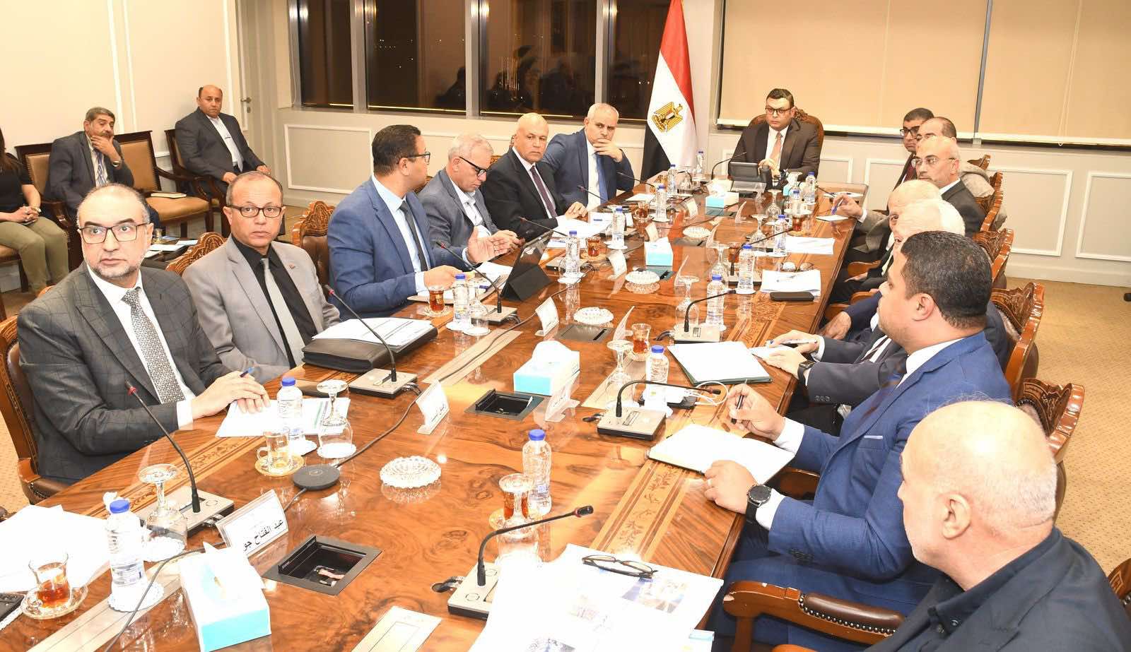 وزير الإسكان يبحث موقف تسليم وحدات كمبوند مزارين بالعلمين الجديدة