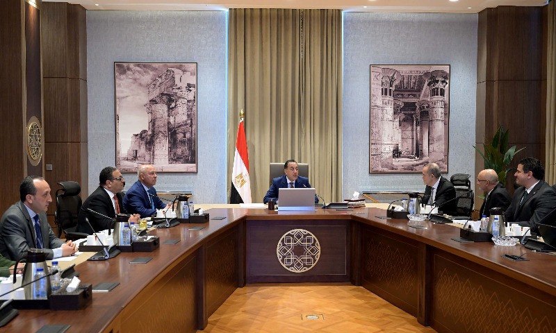 مدبولي يطلع على خطط “المنصور للسيارات” لاستثمار 150 مليون دولار