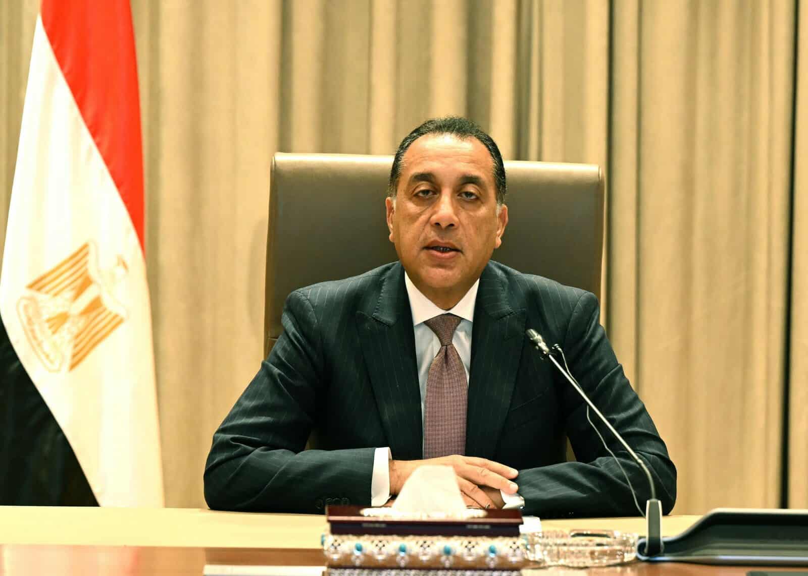 مدبولي: الحكومة تسعى لخفض الديون إلى 80% من الناتج المحلي