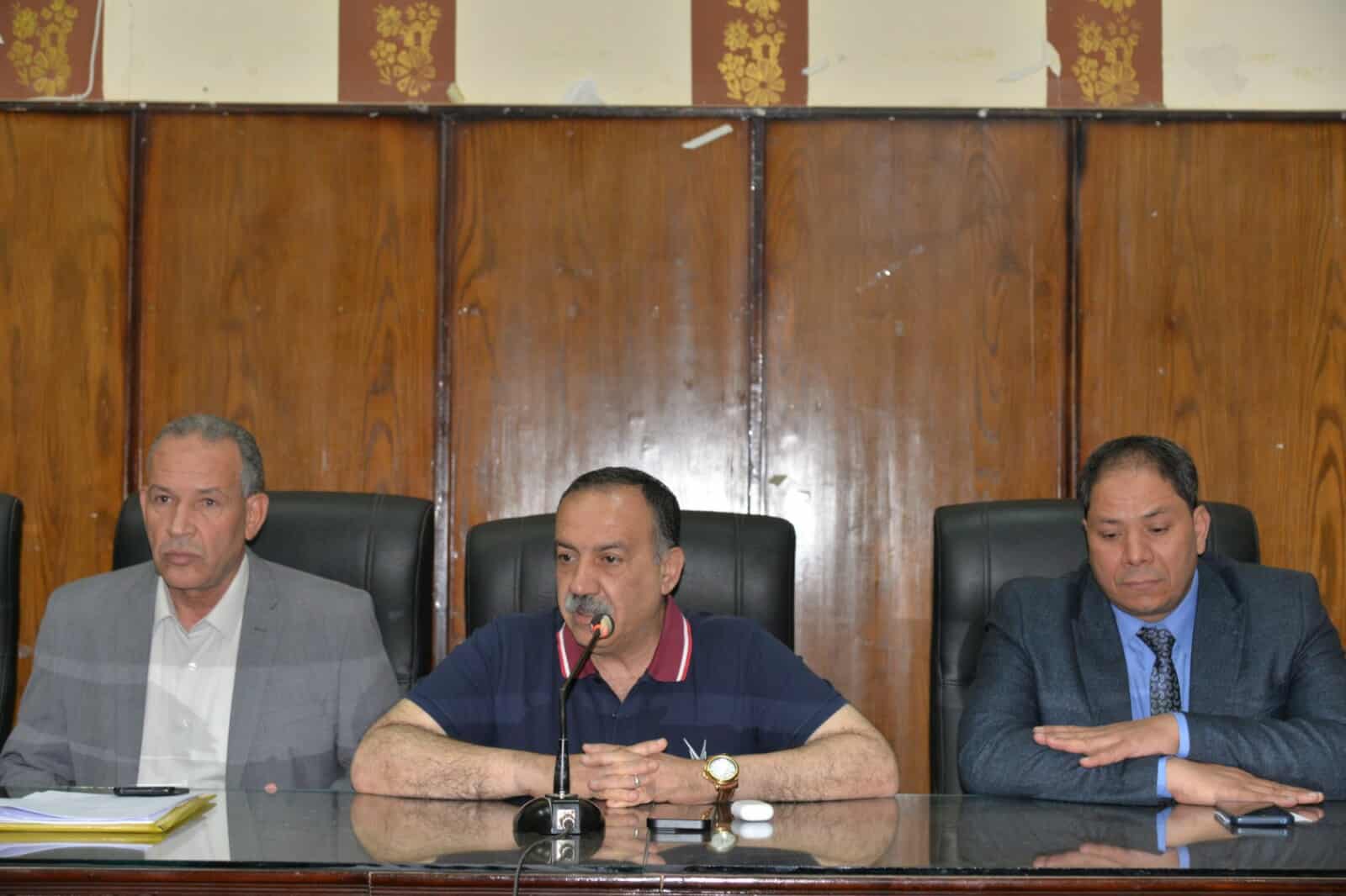 محافظ أسيوط يوجه بتفعيل دور اللجان القانونية وتطبيق القانون لردع محاولات الغش خلال الامتحانات