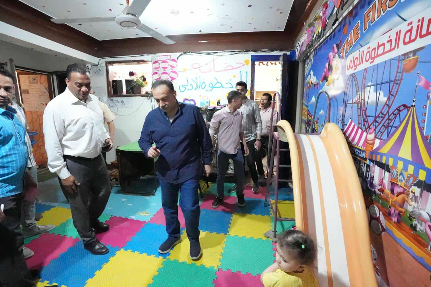 محافظ أسيوط يتفقد إحدى حضانات الإطفال بمنطقة مساكن عزبة السجن