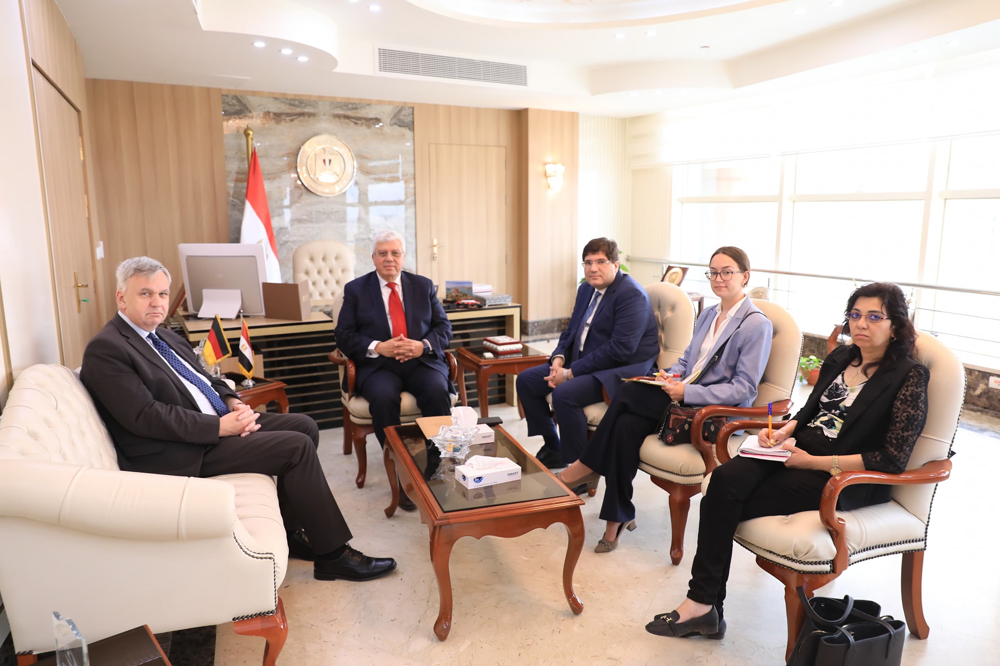 وزير التعليم العالي يبحث سبل تعزيز التعاون مع سفير ألمانيا الاتحادية