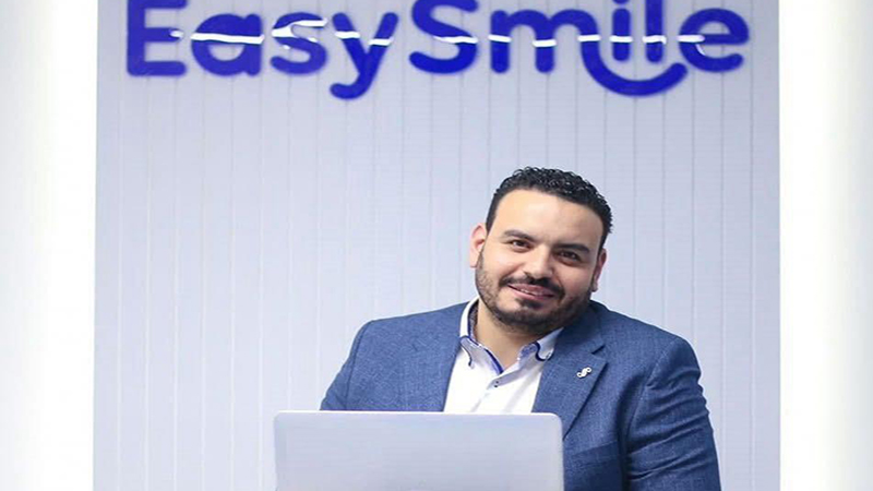 مدير مركز إيزي سمايل يكشف عن مستقبل طب الأسنان في مصر