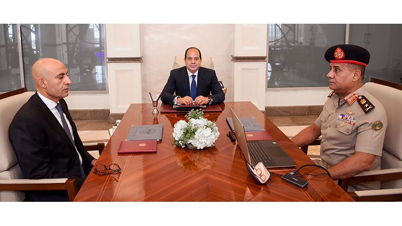 الرئيس السيسي يجتمع مع وزير التربية والتعليم