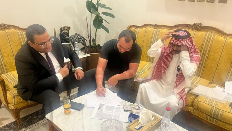 وزير العمل يعلن إنهاء أزمة عمال مصريين بالسعودية وإعادة كافة المستحقات