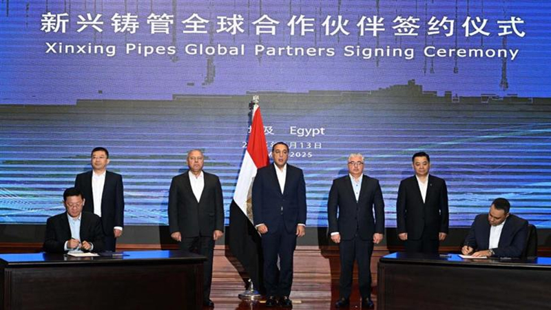 مدبولي يشهد توقيع 4 عقود بـ34 مليار جنيه مع مصنع صيني