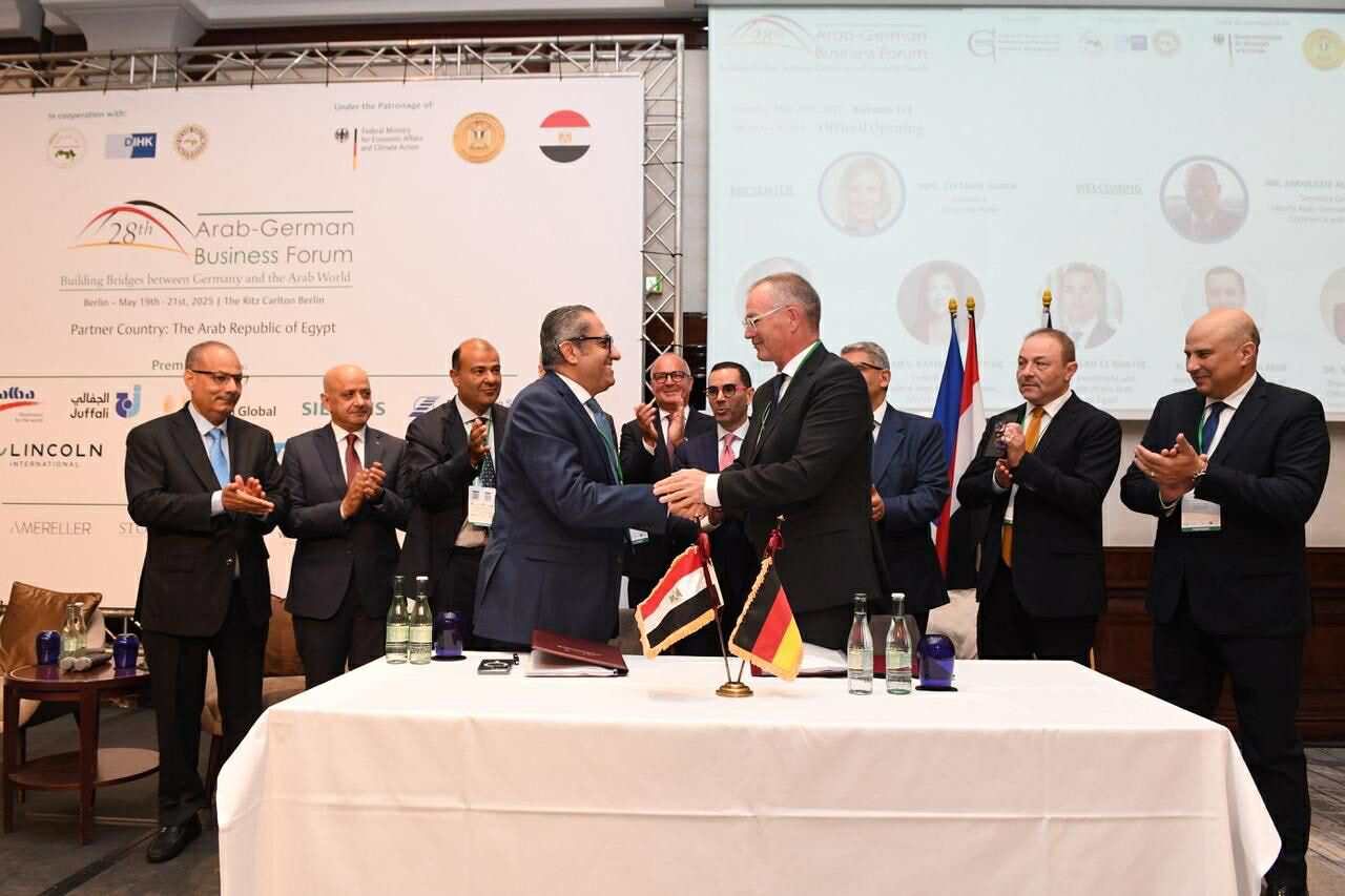 التكاليف والانتشار.. البحرية الأمريكية تواجه تحديات عسكرية كبرى