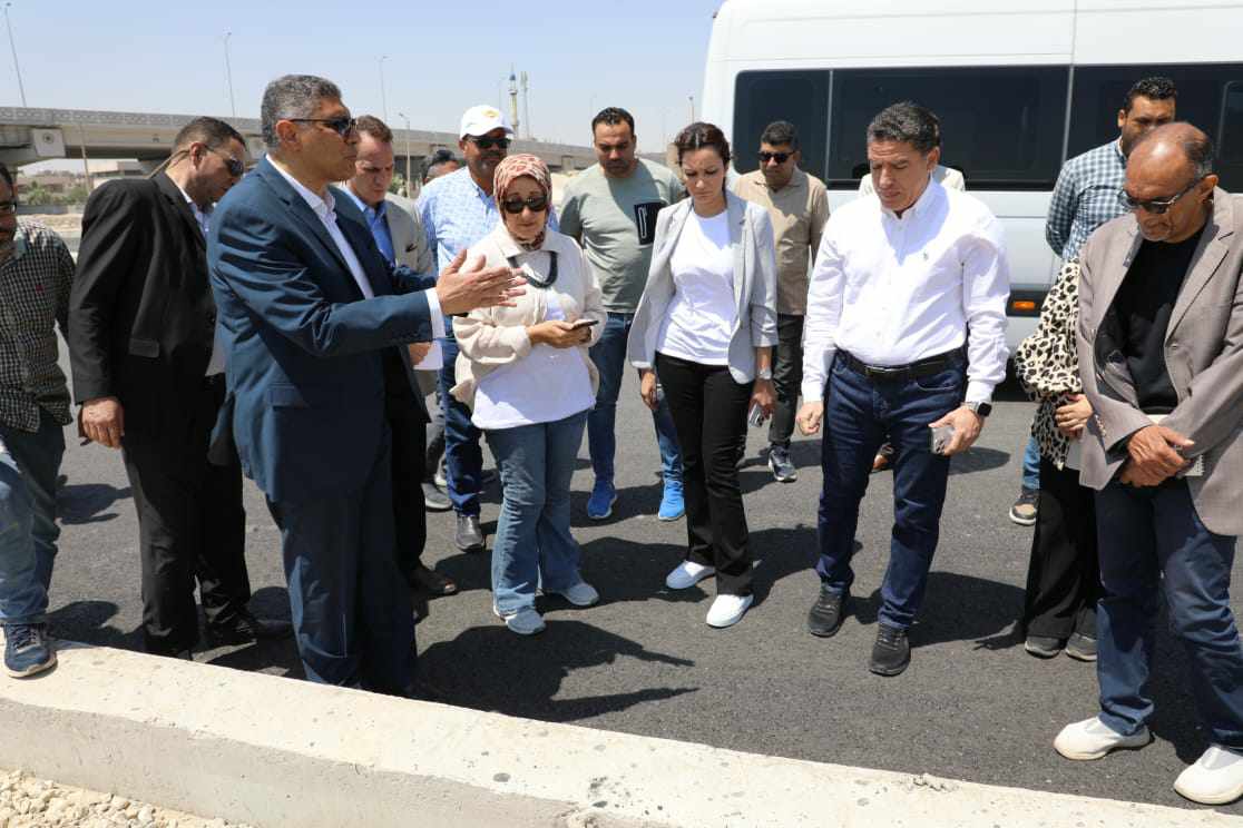 الجيزة : رصف وتوسعة طريق المريوطية بدءًا من محور شريف إسماعيل وحتى محور الضبعة بطول ٥ كم