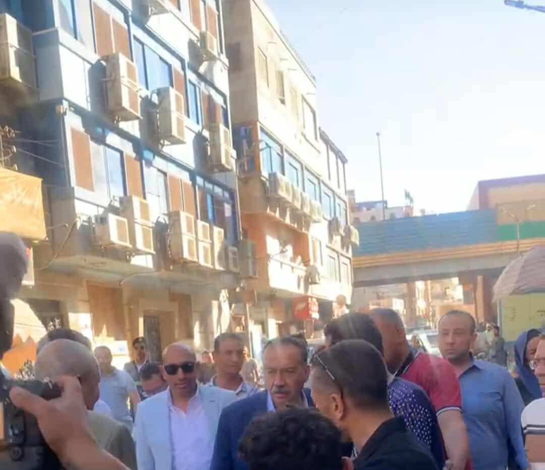 بعد 10 سنوات من الازدحام والإهمال..أسواق أسيوط خالية من الإشغالات