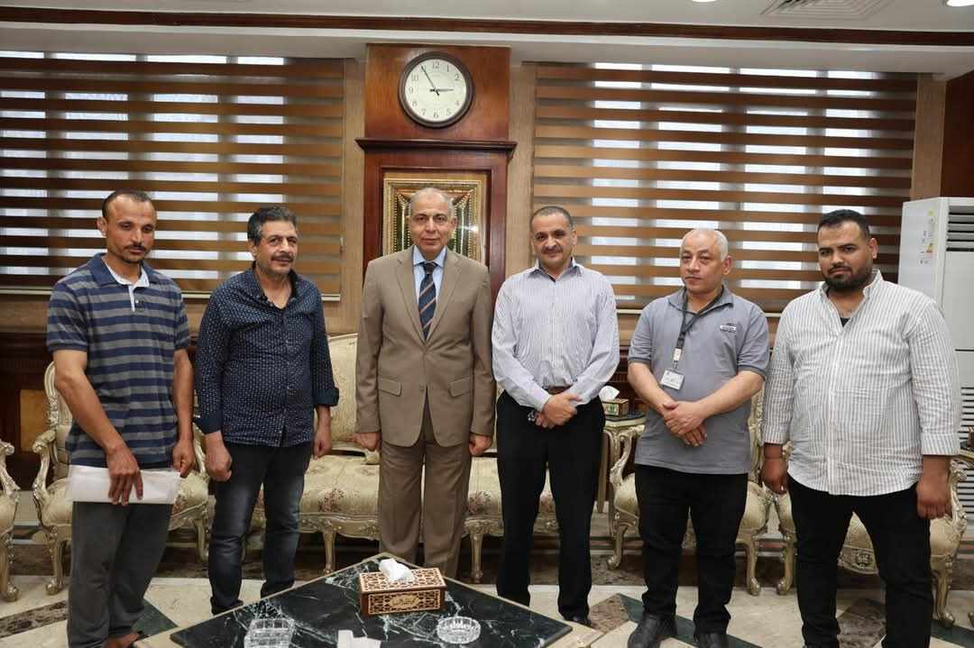 محافظ المنيا يلتقي شباب الخريجين لبحث مطالب عدد من مستفيدي مشروع الظهير الصحراوي بتونا الجبل بملوى 