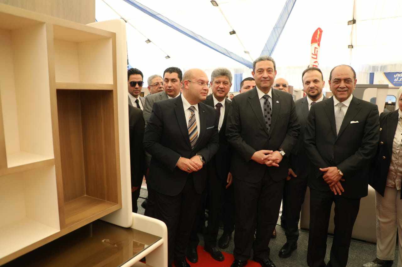 محافظ دمياط ونائب محافظ الجيزة يفتتحان معرض أثاث دمياط بفيصل