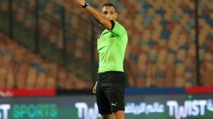 محمود بسيوني يدير مواجهة سيراميكا والأهلي 