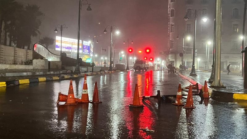 محافظ الإسكندرية يكلف بتكثيف التواجد الميداني على مدار الساعة بسبب سوء الأحوال الجوية