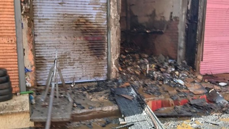 حفظ التحقيقات…ماس كهربى سبب حريق سوبر ماركت فى مدينة نصر