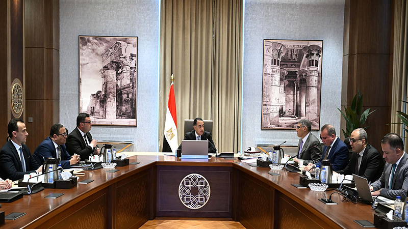 مدبولي يتابع سير تطوير أرض مطار إمبابة ومنطقة عزيز عزت