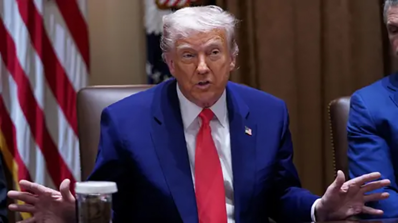 «ترامب» يفصل شبكة الأرباح عن «أبل»