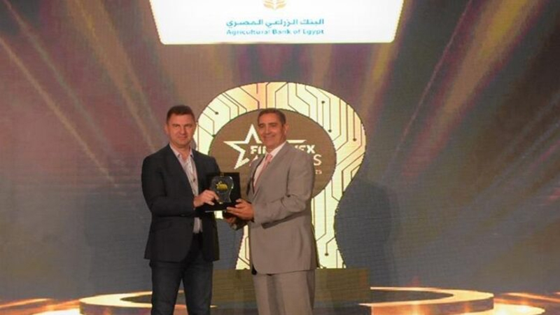 البنك الزراعي يحصل على جائزة التميز في الخدمات المصرفية من قمة فينوفكس شمال أفريقيا 2025