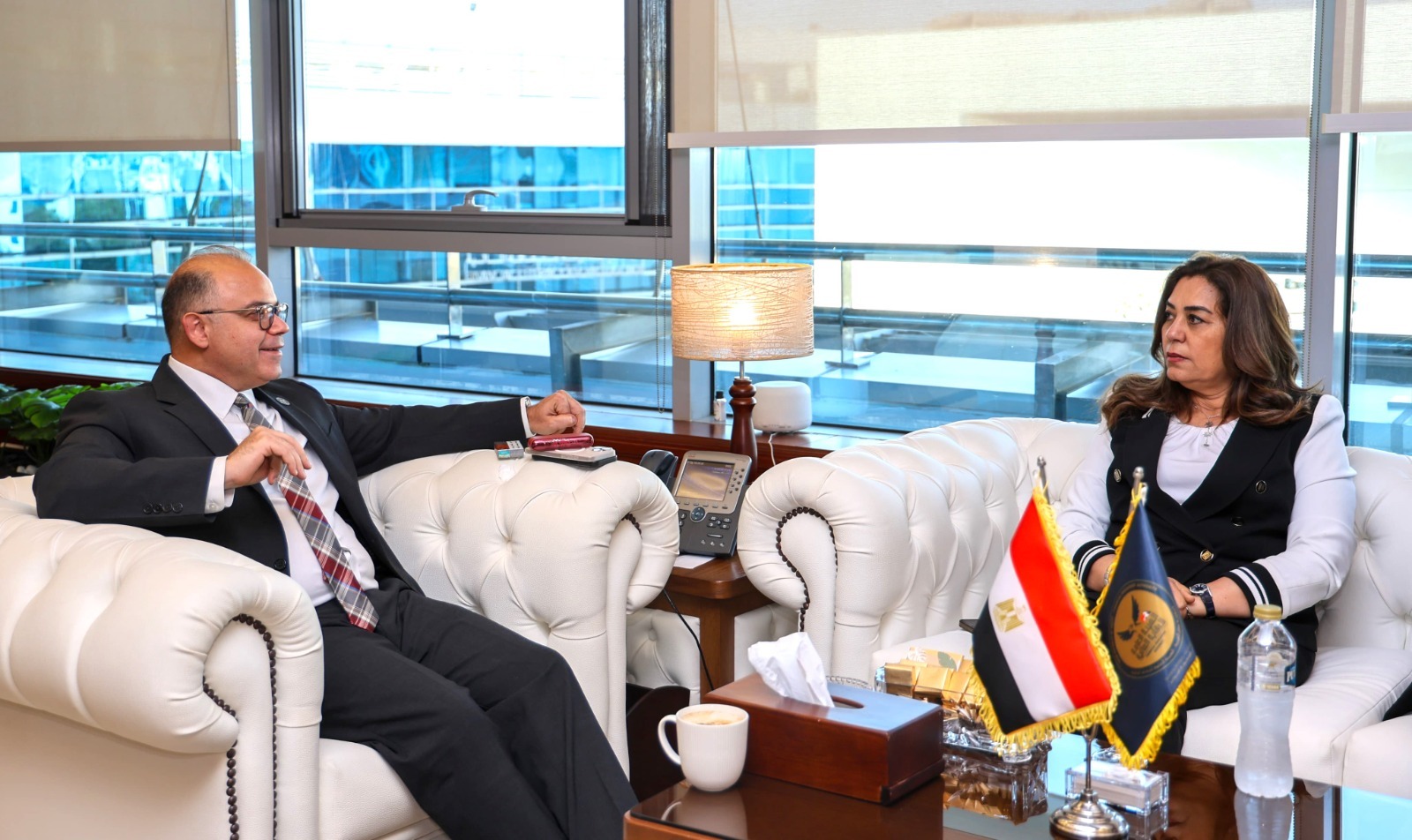 اجتماع تنسيقي بين الرقابة المحلية  والتنمية المحلية لبحث آليات التعاون