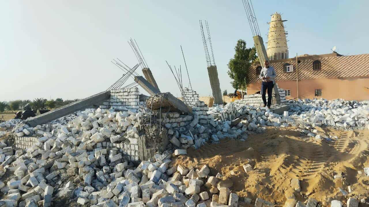 إزالة 24 حالة تعد على أراضي زراعية وأملاك دولة بأسيوط
