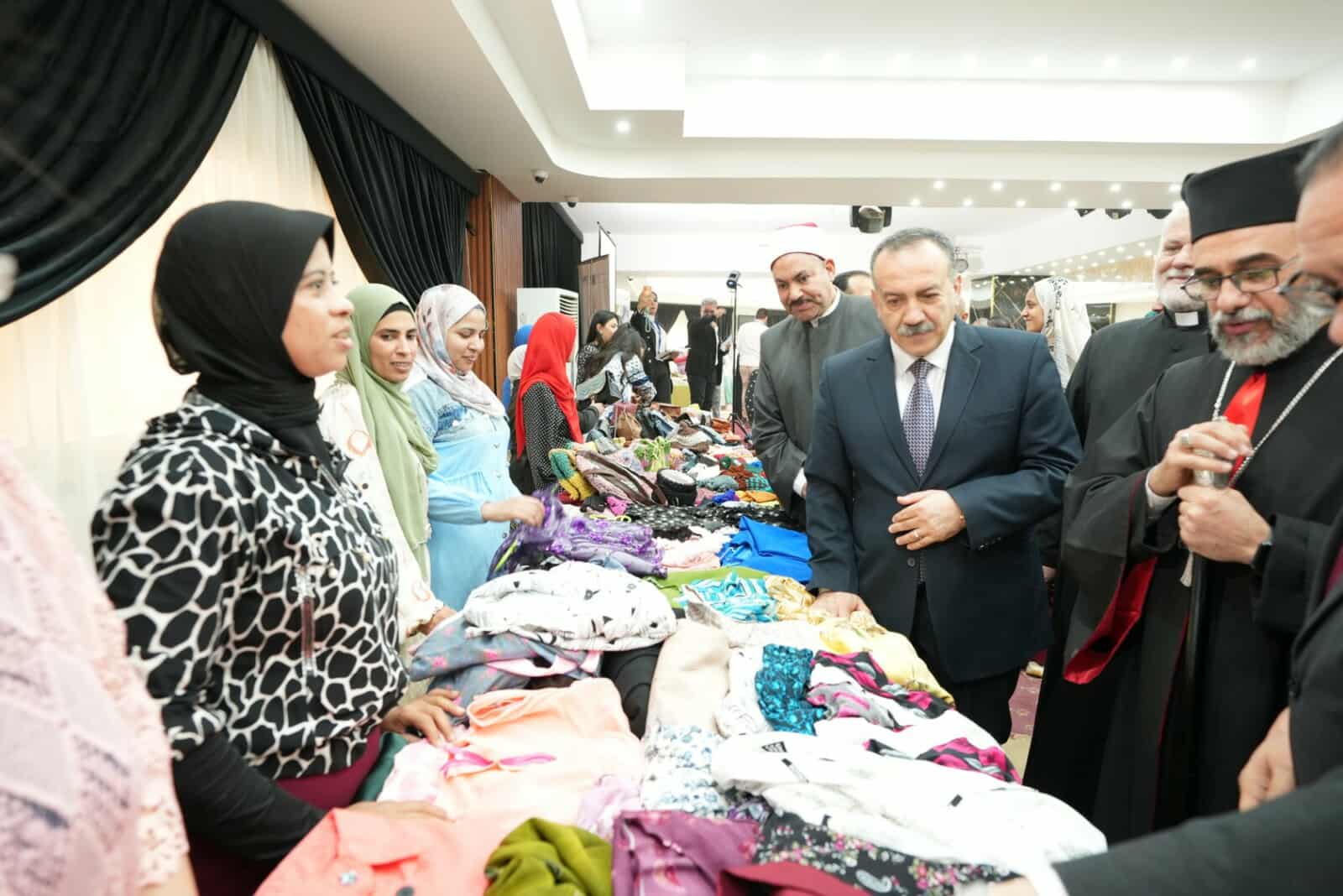 محافظ أسيوط يشهد احتفالية تسليم الدعم العيني لمستفيدي “تحسين فرص التشغيل الذاتي للشباب”