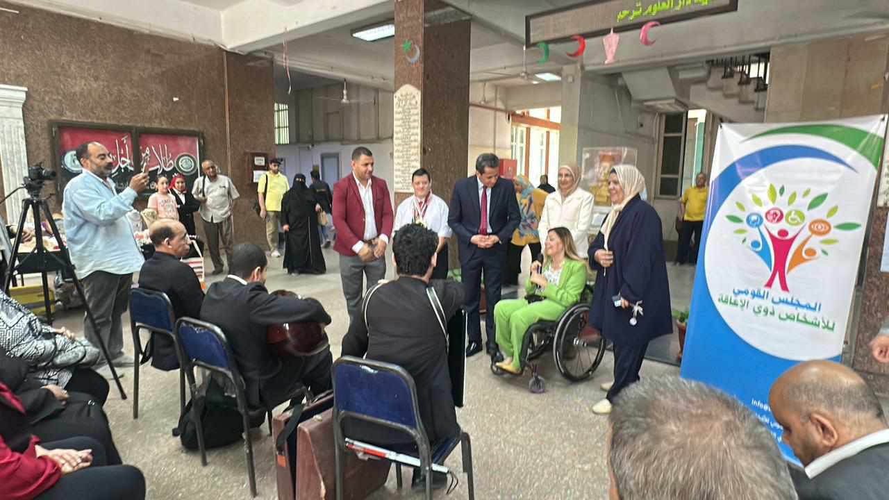 المشرف العام على “القومي لذوي الإعاقة” تزور كلية دار العلوم بجامعة القاهرة