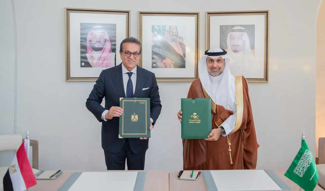 وزير الصحة يوقع مذكرة تعاون طبي مع نظيره السعودى